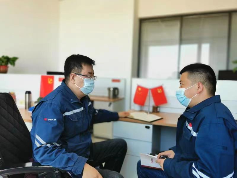常态化开展党员群众谈心谈话，及时掌握职工“急难愁盼”问题.jpg
